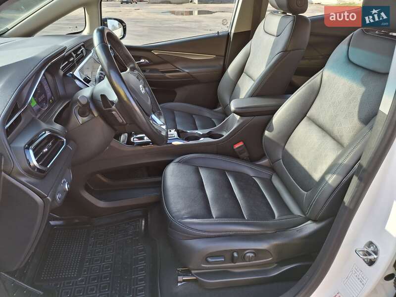 Хэтчбек Chevrolet Bolt EV 2023 в Кропивницком