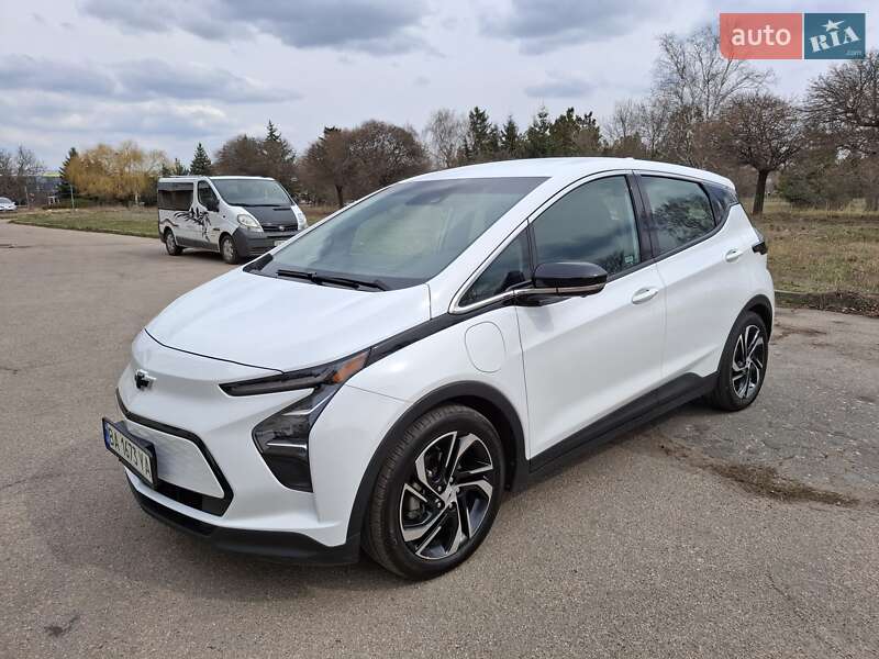 Хетчбек Chevrolet Bolt EV 2023 в 