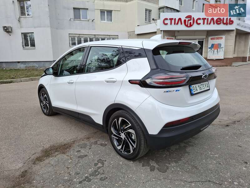 Хэтчбек Chevrolet Bolt EV 2023 в Кропивницком