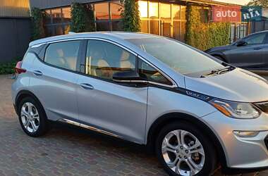 Хэтчбек Chevrolet Bolt EV 2017 в 