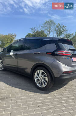 Хэтчбек Chevrolet Bolt EV 2023 в 