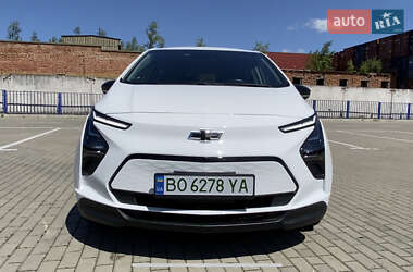 Хэтчбек Chevrolet Bolt EV 2022 в 