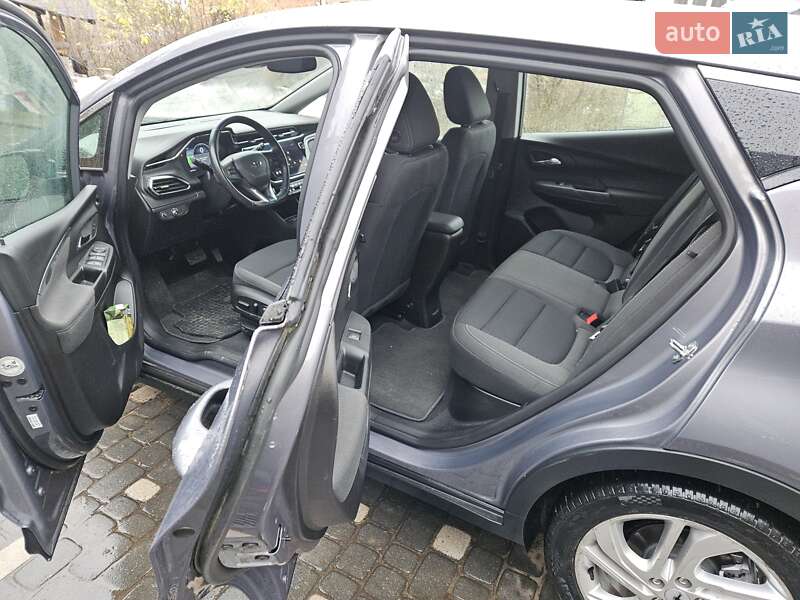 Хэтчбек Chevrolet Bolt EV 2023 в Львове