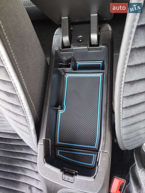 Хэтчбек Chevrolet Bolt EV 2023 в Полтаве