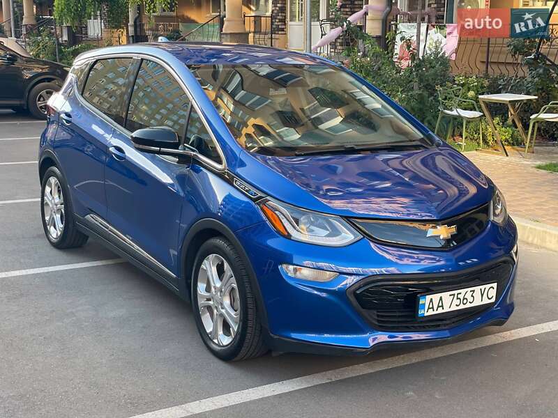 Хетчбек Chevrolet Bolt EV 2020 в 