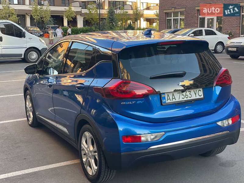 Хэтчбек Chevrolet Bolt EV 2020 в Киеве