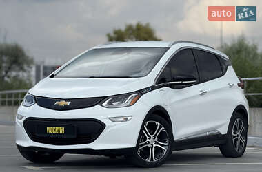 Хэтчбек Chevrolet Bolt EV 2018 в 