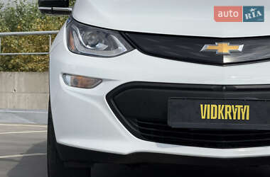 Хэтчбек Chevrolet Bolt EV 2018 в 