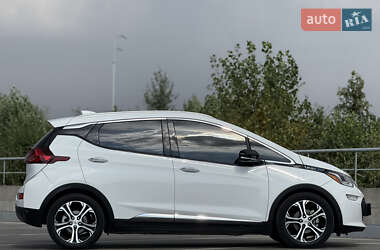Хэтчбек Chevrolet Bolt EV 2018 в 