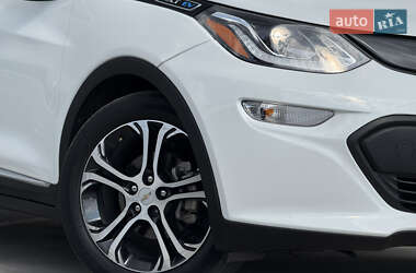 Хэтчбек Chevrolet Bolt EV 2018 в 