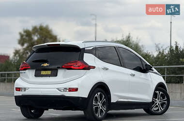 Хэтчбек Chevrolet Bolt EV 2018 в 