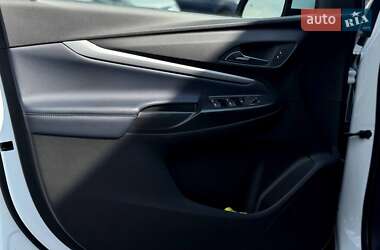 Хетчбек Chevrolet Bolt EV 2021 в 