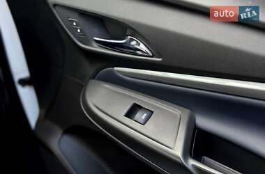 Хетчбек Chevrolet Bolt EV 2021 в 