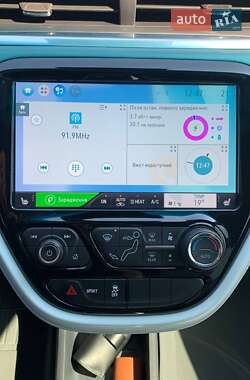 Хэтчбек Chevrolet Bolt EV 2019 в 