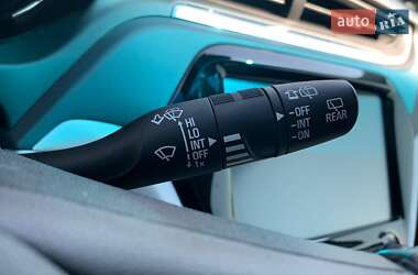 Хэтчбек Chevrolet Bolt EV 2019 в 