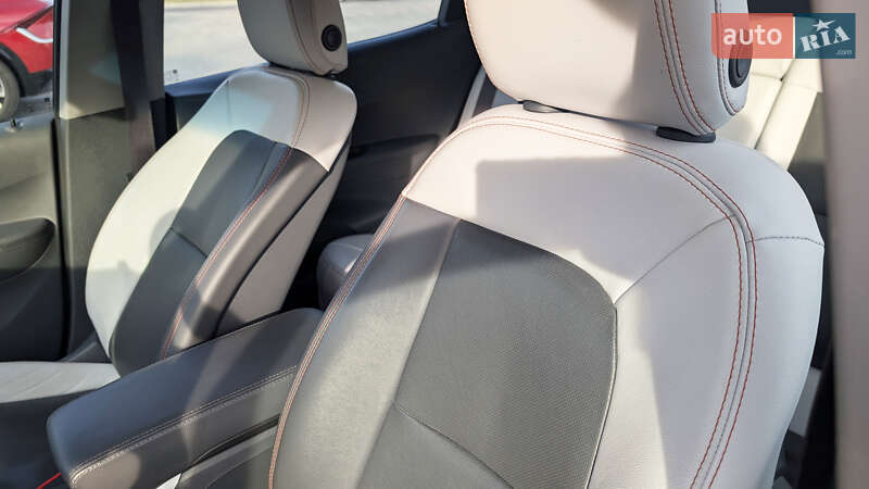 Хэтчбек Chevrolet Bolt EV 2017 в Львове