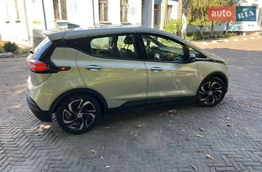 Хэтчбек Chevrolet Bolt EV 2022 в 