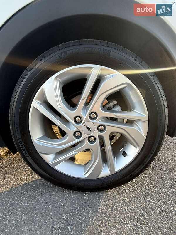 Хетчбек Chevrolet Bolt EV 2023 в Харкові