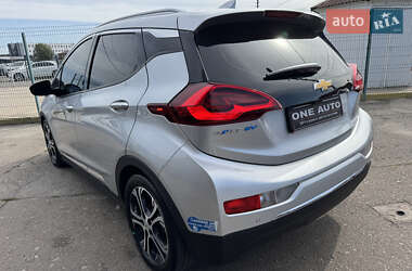 Хэтчбек Chevrolet Bolt EV 2021 в 