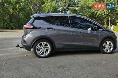 Хэтчбек Chevrolet Bolt EV 2022 в 