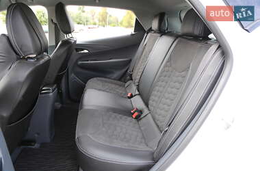 Хэтчбек Chevrolet Bolt EV 2020 в 