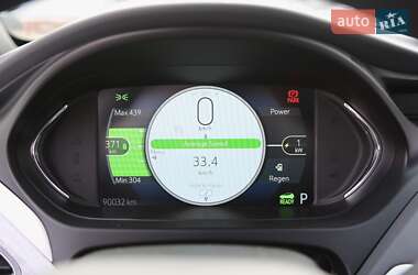 Хэтчбек Chevrolet Bolt EV 2020 в 