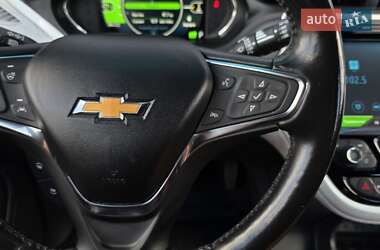 Хэтчбек Chevrolet Bolt EV 2021 в 