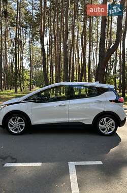 Хэтчбек Chevrolet Bolt EV 2022 в 