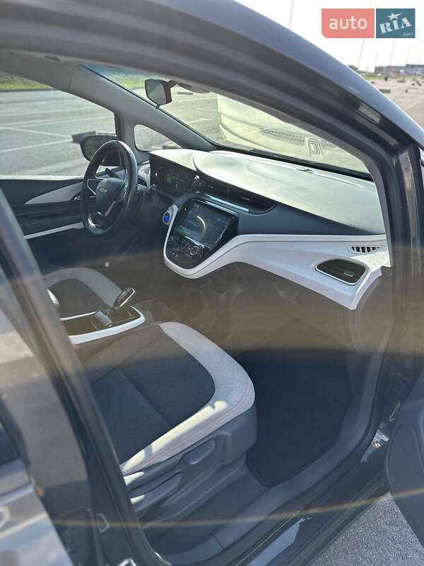 Хетчбек Chevrolet Bolt EV 2018 в Зубрі