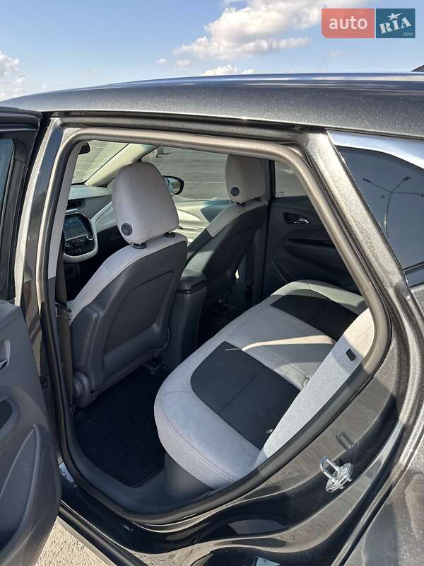 Хетчбек Chevrolet Bolt EV 2018 в Зубрі