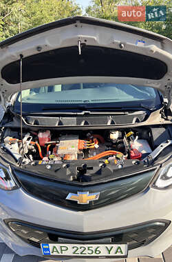 Хэтчбек Chevrolet Bolt EV 2018 в 