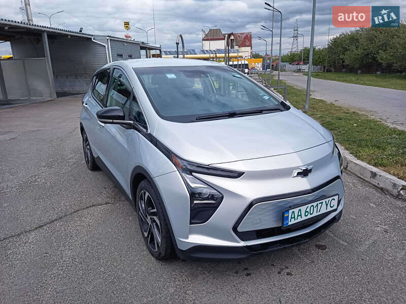 Хэтчбек Chevrolet Bolt EV 2023 в Киеве