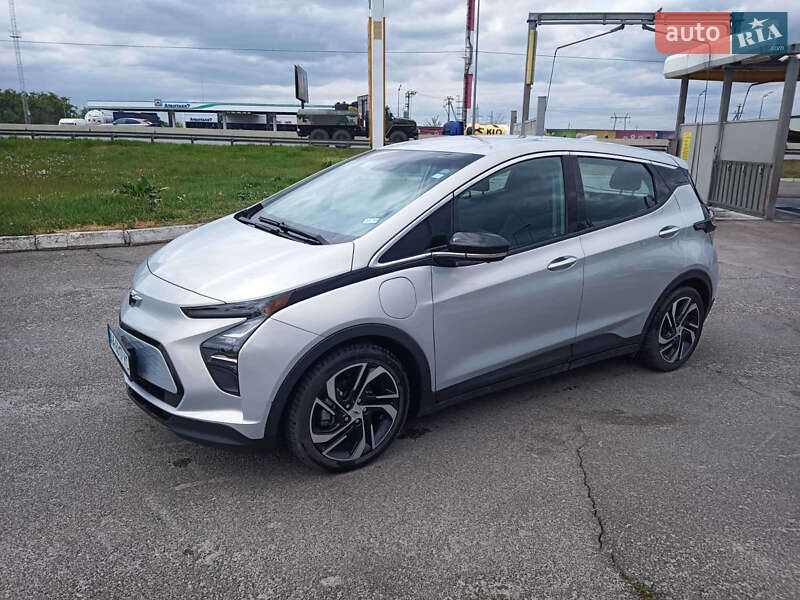 Хэтчбек Chevrolet Bolt EV 2023 в Киеве