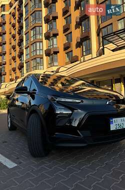 Хэтчбек Chevrolet Bolt EV 2022 в 
