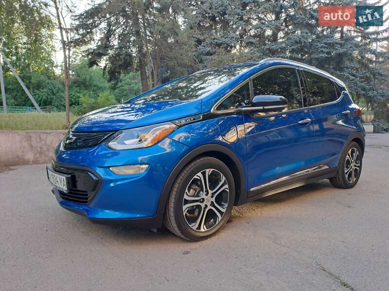 Хэтчбек Chevrolet Bolt EV 2021 в Кропивницком