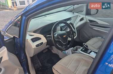 Хэтчбек Chevrolet Bolt EV 2017 в 