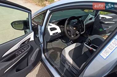 Хэтчбек Chevrolet Bolt EV 2017 в 