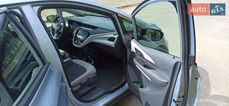 Хэтчбек Chevrolet Bolt EV 2017 в Днепре фото 6 Хэтчбек Chevrolet Bolt EV 2017 в Днепре
