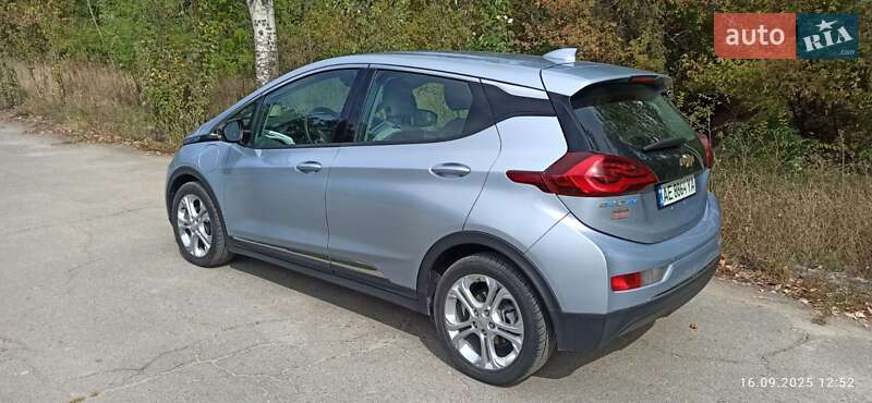 Хэтчбек Chevrolet Bolt EV 2017 в Днепре фото 4 Хэтчбек Chevrolet Bolt EV 2017 в Днепре