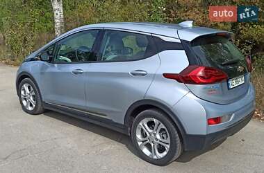 Хэтчбек Chevrolet Bolt EV 2017 в 