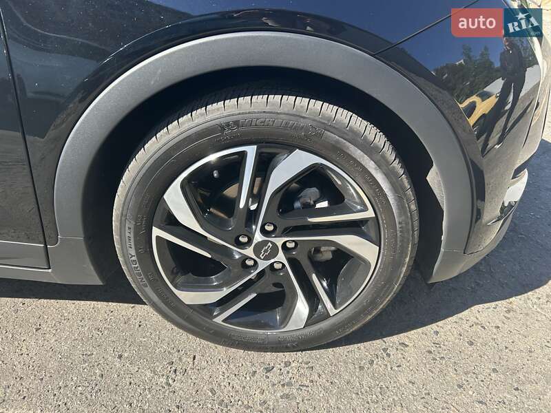 Хэтчбек Chevrolet Bolt EV 2023 в Одессе