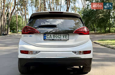 Хэтчбек Chevrolet Bolt EV 2021 в 