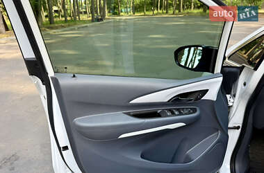 Хэтчбек Chevrolet Bolt EV 2021 в 
