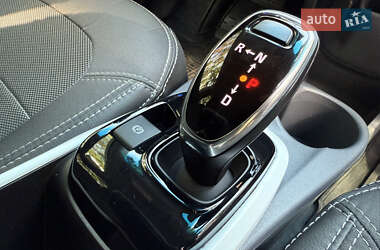 Хэтчбек Chevrolet Bolt EV 2021 в 
