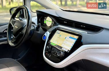 Хэтчбек Chevrolet Bolt EV 2021 в 