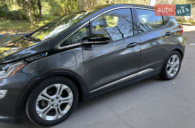 Хэтчбек Chevrolet Bolt EV 2018 в 