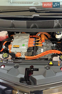 Хэтчбек Chevrolet Bolt EV 2017 в 