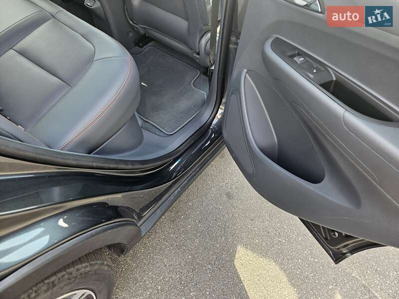 Хэтчбек Chevrolet Bolt EV 2018 в Киеве фото 5 Хэтчбек Chevrolet Bolt EV 2018 в Киеве