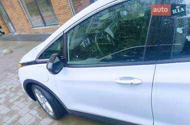 Хэтчбек Chevrolet Bolt EV 2022 в 