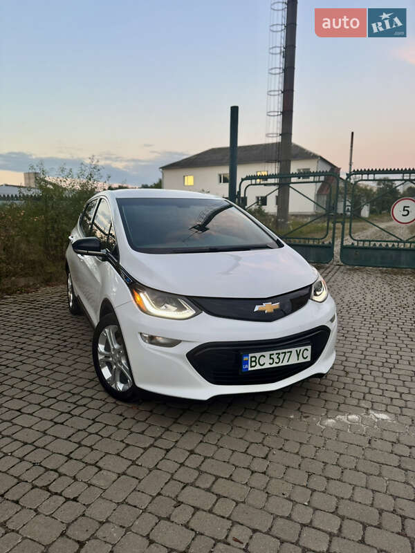 Хетчбек Chevrolet Bolt EV 2017 в 
